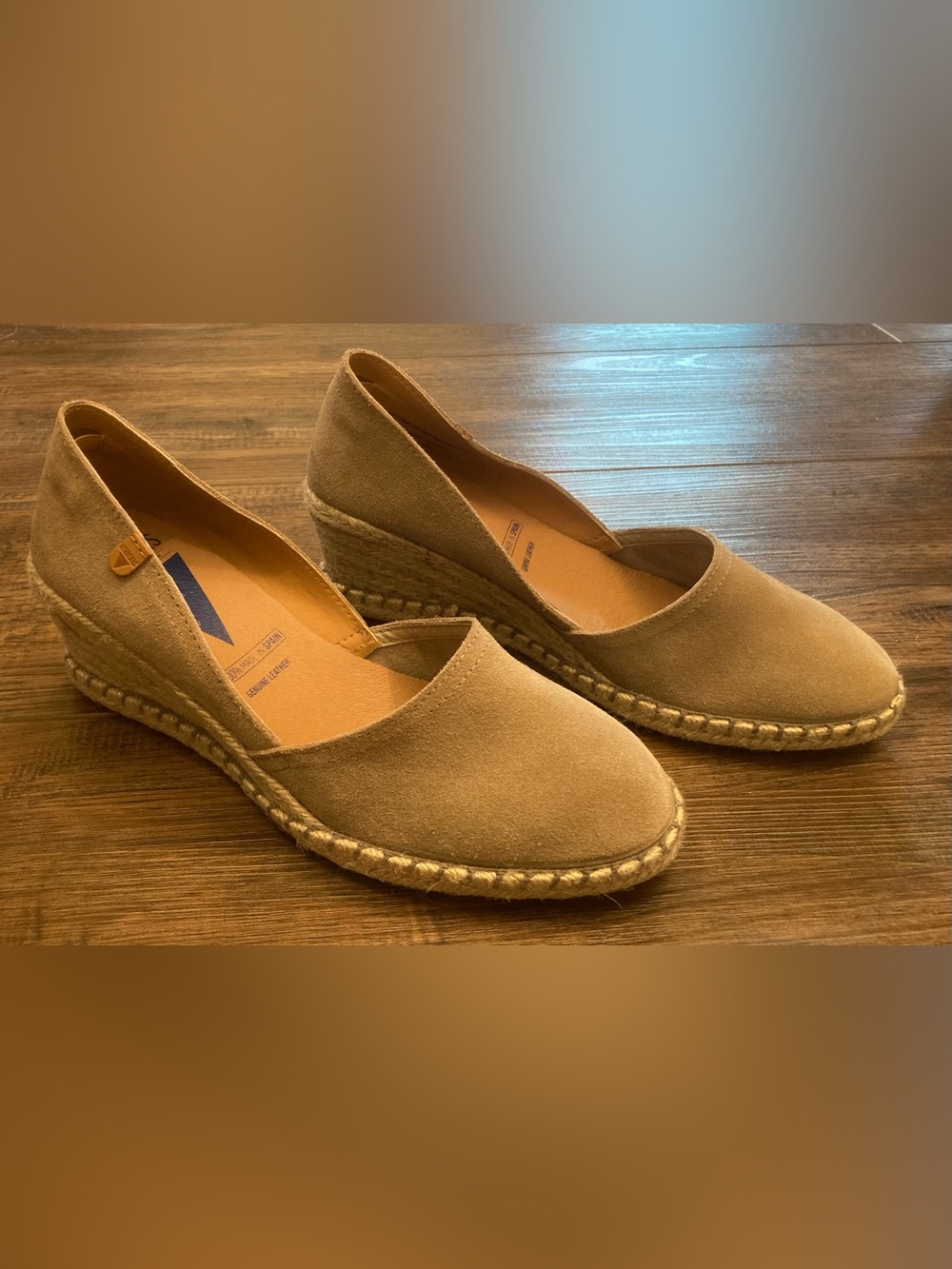 NWOT Verbenas Women’s Leather Espadrille Wedge Shoes